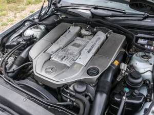Afbeelding 6/40 van Mercedes-Benz SL 55 AMG (2003)