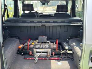 Image 42/55 of Mercedes-Benz 200 GE (SWB) (1990)