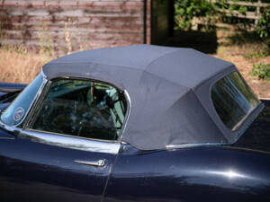 Immagine 33/45 di Jaguar E-Type 4.2 (1966)