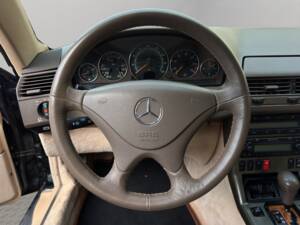 Imagen 14/22 de Mercedes-Benz SL 500 (2001)