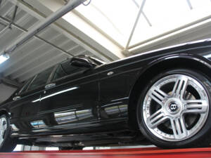 Image 8/50 of Bentley Arnage T (2007)