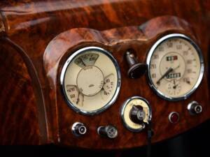 Image 36/50 of Triumph 2000 Roadster (1949)