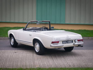 Image 5/29 of Mercedes-Benz 230 SL (1965)