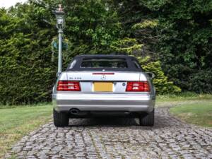 Image 28/37 of Mercedes-Benz SL 320 (2000)