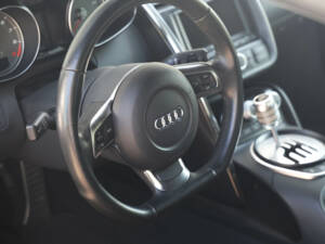 Bild 50/53 von Audi R8 (2008)