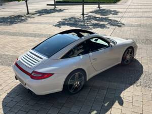 Afbeelding 8/57 van Porsche 911 Targa 4S (2010)