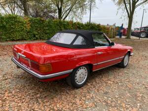 Image 7/160 of Mercedes-Benz 350 SL (1974)