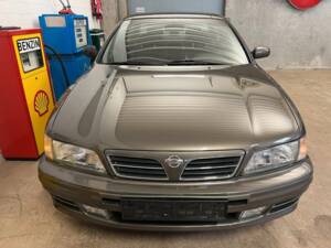 Image 4/17 de Nissan Maxima 2.0 V6 (1998)