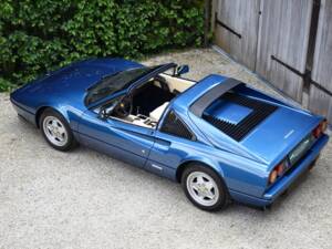 Image 9/47 of Ferrari 328 GTS (1989)