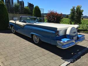 Image 3/12 of Ford Fairlane 500 Skyliner (1957)