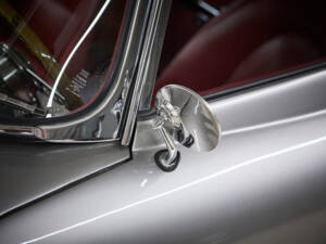 Immagine 29/99 di Jaguar E-Type 3.8 (1964)