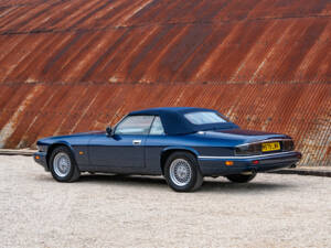 Image 2/38 of Jaguar XJS 4.0 (1995)