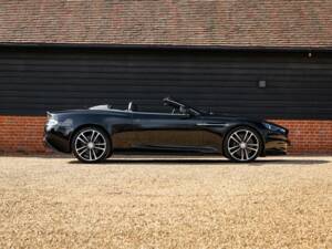 Immagine 3/50 di Aston Martin DBS Volante (2012)