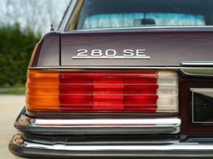 Image 23/50 of Mercedes-Benz 280 SE (1973)