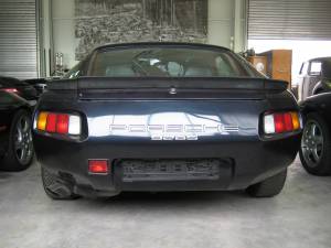 Image 4/11 de Porsche 928 S (1983)