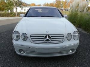 Bild 2/7 von Mercedes-Benz CL 500 (2000)