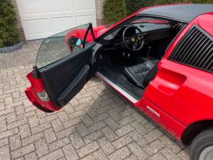 Image 25/48 of Ferrari 328 GTS (1989)
