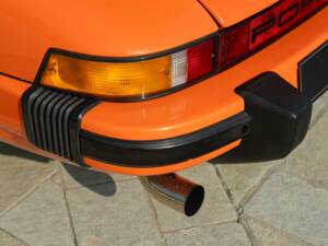 Image 18/50 of Porsche 911 2.7 S (1976)