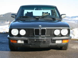 Immagine 19/65 di BMW 520i (1987)