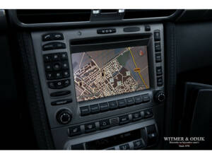 Image 21/34 of Porsche 911 Carrera S (2005)
