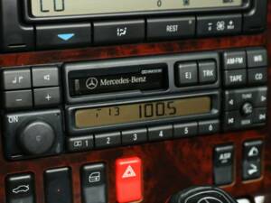 Imagen 16/30 de Mercedes-Benz SL 500 (1998)