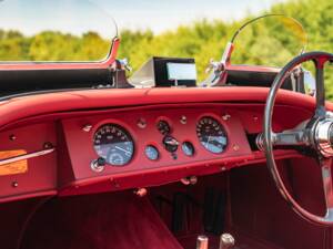 Image 43/50 de Jaguar XK 120 OTS (1951)