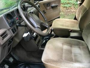Image 7/9 of Mitsubishi Shogun (1988)