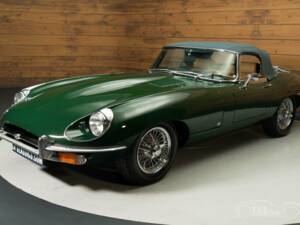 Image 10/19 de Jaguar E-Type (1970)