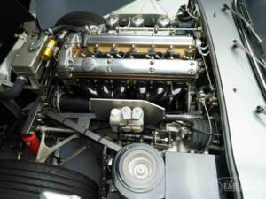 Image 19/19 of Jaguar Type E 3.8 (1964)