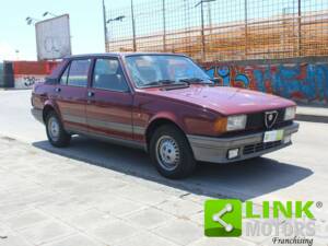 Bild 8/10 von Alfa Romeo Giulietta 1.6 (1984)