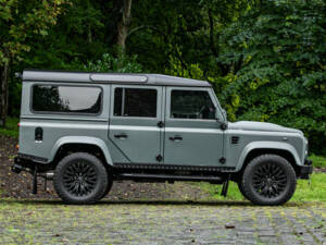 Bild 5/50 von Land Rover Defender 110 Works V8 (2011)