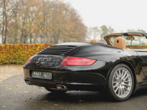 Imagen 58/96 de Porsche 911 Carrera 4 (2006)