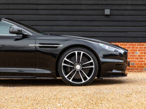 Afbeelding 34/99 van Aston Martin DBS Volante (2012)