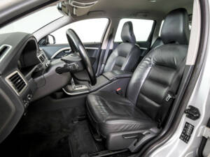 Image 15/50 de Volvo V70 D3 (2010)