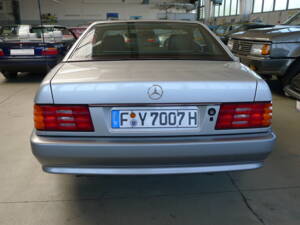 Image 29/47 of Mercedes-Benz 500 SL (1992)
