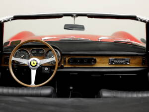 Bild 16/26 von Ferrari 275 GTS (1965)