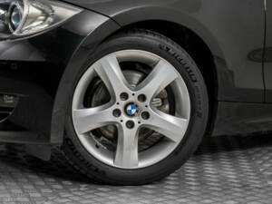 Image 4/50 of BMW 125i (2009)