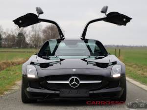 Afbeelding 35/50 van Mercedes-Benz SLS AMG (2011)