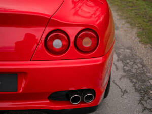 Image 30/49 of Ferrari 550 Maranello (1999)