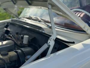 Image 102/132 of Mercedes-Benz 220 SE b (1963)