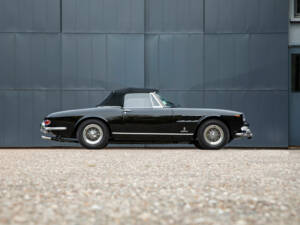Image 8/24 of Ferrari 275 GTS (1965)