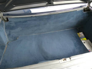 Image 19/26 of Mercedes-Benz 500 SL (1988)
