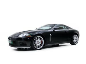 Image 2/37 of Jaguar XKR (2008)