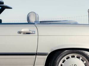 Image 2/50 of Mercedes-Benz 560 SL (1988)