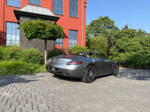 Image 4/40 of Mercedes-Benz SLS AMG GT Roadster (2013)