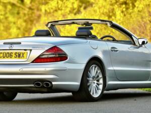 Image 15/50 de Mercedes-Benz SL 55 AMG (2006)