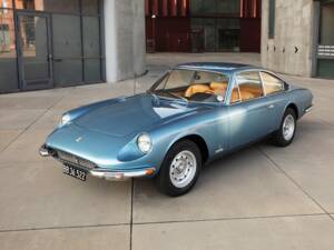 Image 1/40 of Ferrari 365 GT 2+2 (1969)
