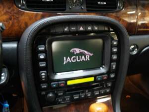 Imagen 13/50 de Jaguar XJ 8 4.2 (2005)