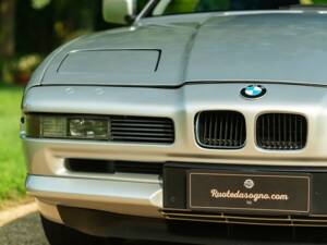 Image 21/50 de BMW 850i (1990)