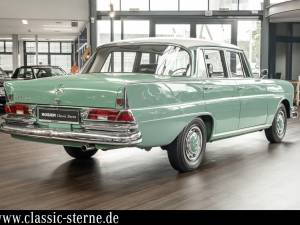 Imagen 5/15 de Mercedes-Benz 220 S b (1963)